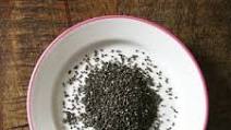 Coconut and Vanilla Chia Seed Pudding (low sugar recipe) Coconut and Vanilla Chia Seed Pudding (low sugar recipe)