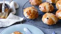 Doves Farm Hot Cross Buns Doves Farm Hot Cross Buns