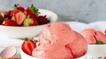 The Best Strawberry Ice Cream (no-churn!) The Best Strawberry Ice Cream (no-churn!)