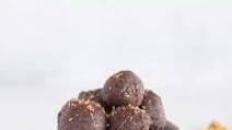 Keto No-Bake Brownie Bites Keto No-Bake Brownie Bites