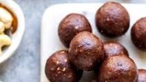 Chocolate Date Energy Balls (Vegan & Paleo) Chocolate Date Energy Balls (Vegan & Paleo)