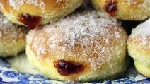 Paczki (Polish Doughnuts) Paczki (Polish Doughnuts)