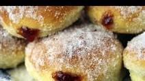 Paczki (Polish Doughnuts) Paczki (Polish Doughnuts)