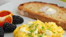 Scrambled Eggs With Cream Cheese Scrambled Eggs With Cream Cheese