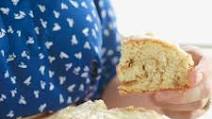 Giant Cinnamon Roll Recipe (No Yeast!) Giant Cinnamon Roll Recipe (No Yeast!)