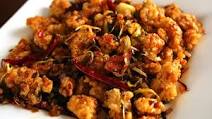 Spicy garlic fried chicken (Kkanpunggi 깐풍기) Spicy garlic fried chicken (Kkanpunggi 깐풍기)