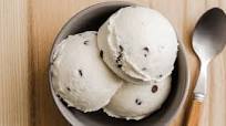 Vanilla Ice Cream with Chocolate Chips Vanilla Ice Cream with Chocolate Chips