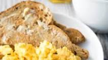 Cream Cheese Scrambled Eggs (Keto) Cream Cheese Scrambled Eggs (Keto)