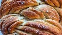 Braided Herb & Garlic Pull Apart Bread Braided Herb & Garlic Pull Apart Bread