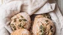 Two-Ingredient Vegan Wholemeal Spelt Bread Rolls Two-Ingredient Vegan Wholemeal Spelt Bread Rolls