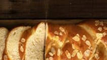 Tsoureki recipe (Traditional Greek Easter bread) Tsoureki recipe (Traditional Greek Easter bread)