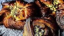 Danish Pastries With Custard Cream And Pistachios Danish Pastries With Custard Cream And Pistachios