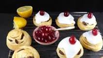 Homemade Spelt Belgian Buns with Lemon Icing Homemade Spelt Belgian Buns with Lemon Icing