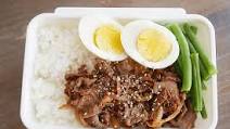 Fried Beef Lunch Box (Yakiniku Bento) Fried Beef Lunch Box (Yakiniku Bento)