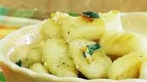 Gnocchi with Sage-Butter Sauce Gnocchi with Sage-Butter Sauce