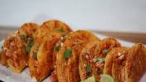 Pulled Chicken Tacos with Seasoned Taco Shells Pulled Chicken Tacos with Seasoned Taco Shells