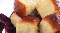 Ultra Fluffy Milk Bread Rolls Ultra Fluffy Milk Bread Rolls