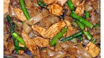 Thai Rice Noodles With Chicken and Asparagus Thai Rice Noodles With Chicken and Asparagus
