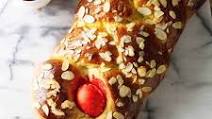 Greek Easter Bread (Tsoureki) Greek Easter Bread (Tsoureki)