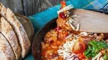 Pepperoni Pizza Chili (Stove Top or Slow Cooker) Pepperoni Pizza Chili (Stove Top or Slow Cooker)