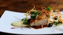 Roast chicken breast, potato purée and pine nuts Roast chicken breast, potato purée and pine nuts