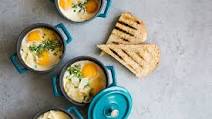 Eggs en Cocotte: Baked Eggs in Ramekins with Spinach & Pancetta Eggs en Cocotte: Baked Eggs in Ramekins with Spinach & Pancetta
