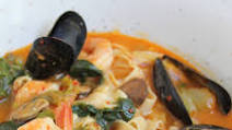 Jjamppong (Spicy Seafood Noodle Soup) Jjamppong (Spicy Seafood Noodle Soup)