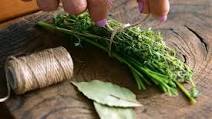 How to make a bouquet garni, step by step How to make a bouquet garni, step by step
