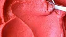 5-Minute Healthy Strawberry Frozen Yogurt 5-Minute Healthy Strawberry Frozen Yogurt