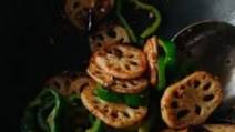 Stir-Fried Lotus Root with Garlic and Black Bean (豆豉炒藕片) Stir-Fried Lotus Root with Garlic and Black Bean (豆豉炒藕片)