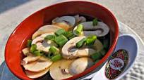 Japanese-Style Clear Onion and Mushroom Soup Japanese-Style Clear Onion and Mushroom Soup