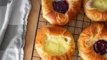 Spandauer (Danish Pastry with Custard or Jam) Spandauer (Danish Pastry with Custard or Jam)