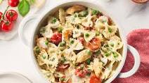 One-Pot Bowties with Chicken, Bacon and Peas One-Pot Bowties with Chicken, Bacon and Peas