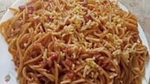 Filipino spaghetti with hotdogs Filipino spaghetti with hotdogs