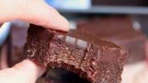 Raw Vegan Brownies (Healthy No Bake Recipe, GF) Raw Vegan Brownies (Healthy No Bake Recipe, GF)