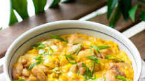 Oyakodon (Japanese Chicken & Egg Rice Bowl) Oyakodon (Japanese Chicken & Egg Rice Bowl)