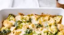 Easy Chicken and Broccoli Casserole Easy Chicken and Broccoli Casserole