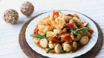 Thai Style Stir Fried Seafood (Pad Ka Prao Talay) Thai Style Stir Fried Seafood (Pad Ka Prao Talay)