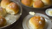 Soft White Dinner Rolls Soft White Dinner Rolls