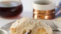 Spicy Sausage Country Gravy w/ Buttermilk Biscuits Spicy Sausage Country Gravy w/ Buttermilk Biscuits