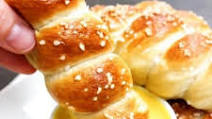 Easy Pretzel Hot Dogs Easy Pretzel Hot Dogs