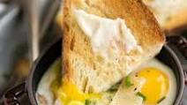 Baked Eggs in Mini Cocottes with Spinach and Prosciutto Baked Eggs in Mini Cocottes with Spinach and Prosciutto