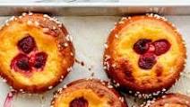 Vanilla Brioche Buns with Raspberries Vanilla Brioche Buns with Raspberries