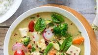 Almond milk vegetable curry (vegan + low carb) Almond milk vegetable curry (vegan + low carb)