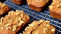 Mini Walnut Banana Bread Loaves Mini Walnut Banana Bread Loaves