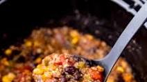 Easy Vegan Chili Recipe (Slow Cooker) Easy Vegan Chili Recipe (Slow Cooker)