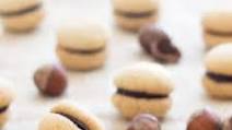 Baci di Dama (Italian Hazelnut Cookies) Baci di Dama (Italian Hazelnut Cookies)