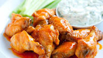 How to Make Crispy Baked Buffalo Chicken Hot Wings How to Make Crispy Baked Buffalo Chicken Hot Wings