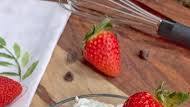 Easy 5-Minute Keto Whipped Cream Recipe (Made with Swerve) Easy 5-Minute Keto Whipped Cream Recipe (Made with Swerve)