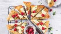 Spelt focaccia with Camembert and berries Spelt focaccia with Camembert and berries